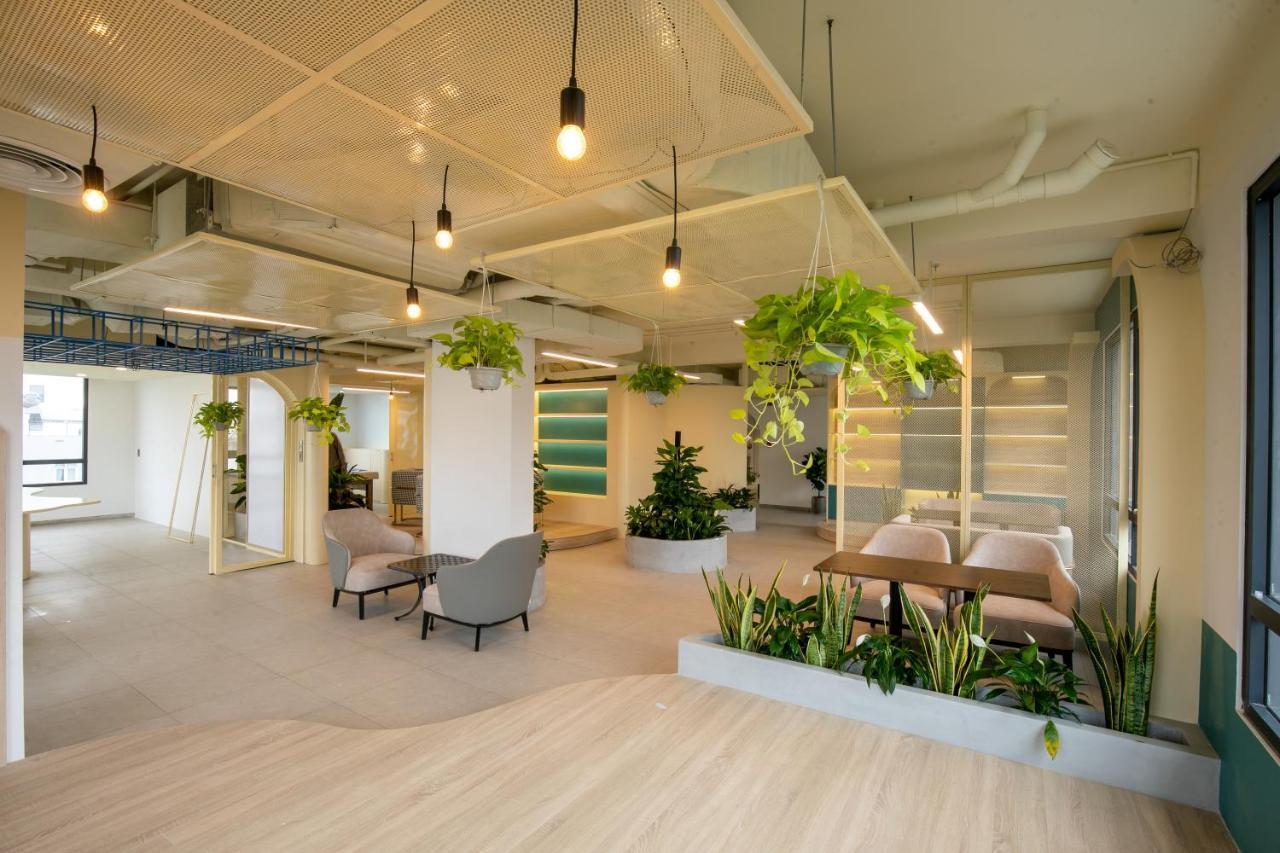 Odin Hotel Куинён Экстерьер фото