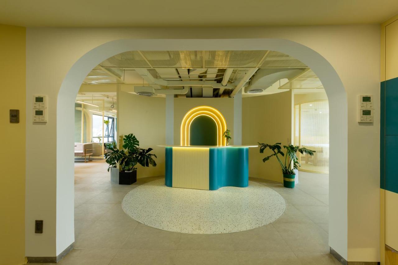 Odin Hotel Куинён Экстерьер фото