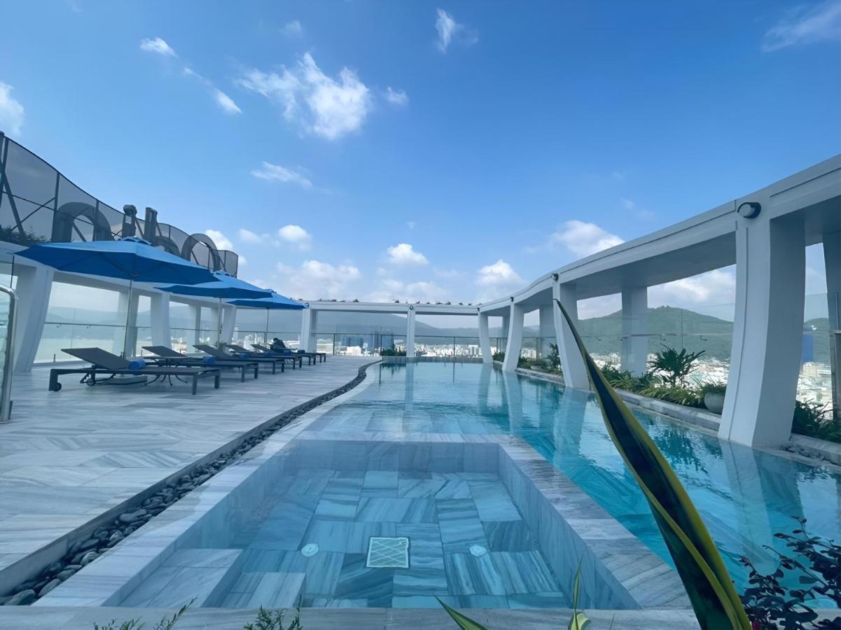 Odin Hotel Куинён Экстерьер фото