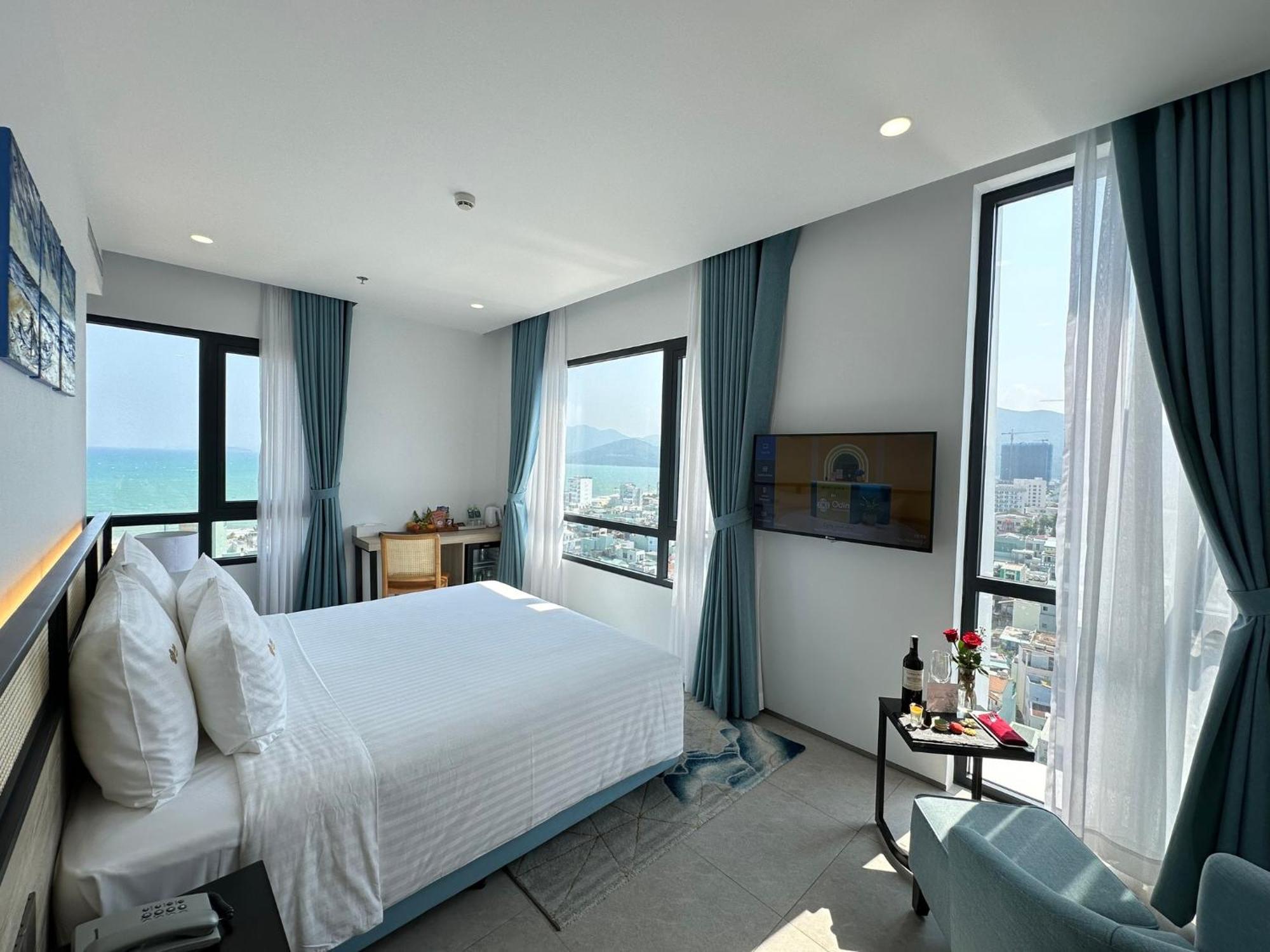 Odin Hotel Куинён Экстерьер фото